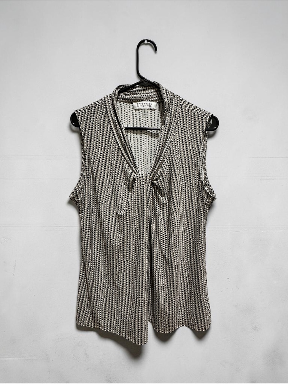 Kasper Black & White Printed Tie-Neck Sleeveless Blouse Size 1X